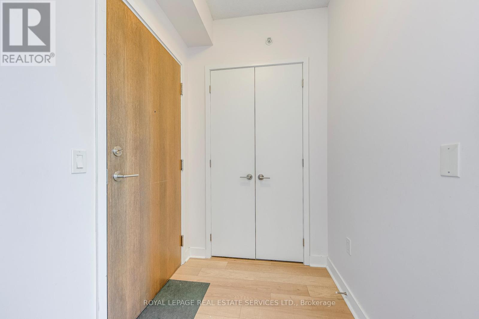 910 - 3975 Grand Park Drive, Mississauga (City Centre), Ontario  L5B 4M6 - Photo 6 - W12129527