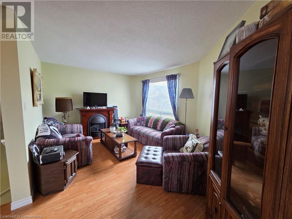 Property at 60 ELMSDALE Drive Unit# 9 image 4