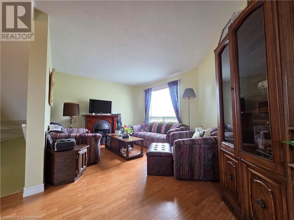 Property at 60 ELMSDALE Drive Unit# 9 image 5