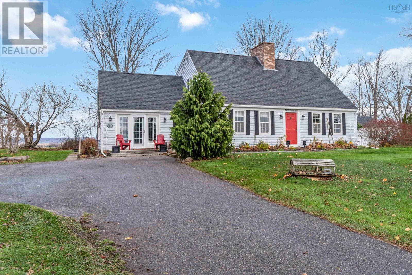 Property at 567 Canard Street image 2