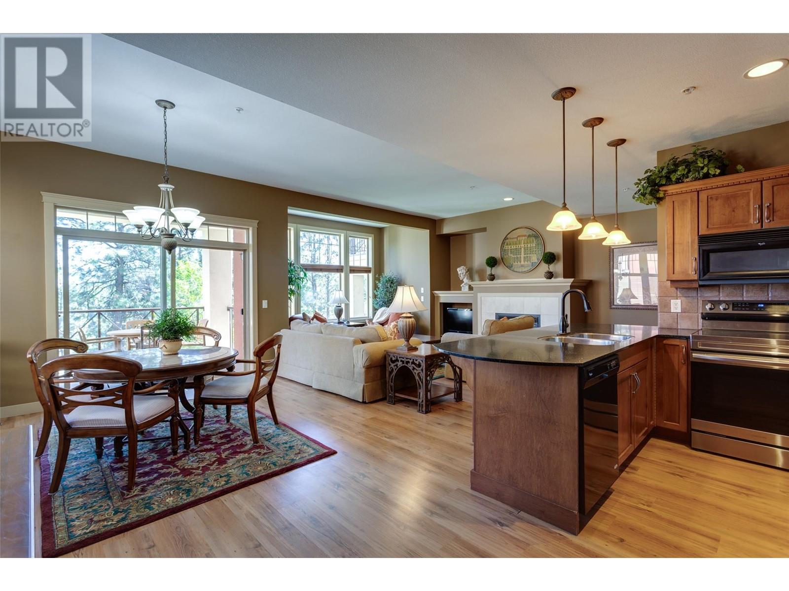 Property at 1795 Country Club Drive Unit# 124 Lot# 47 image 4