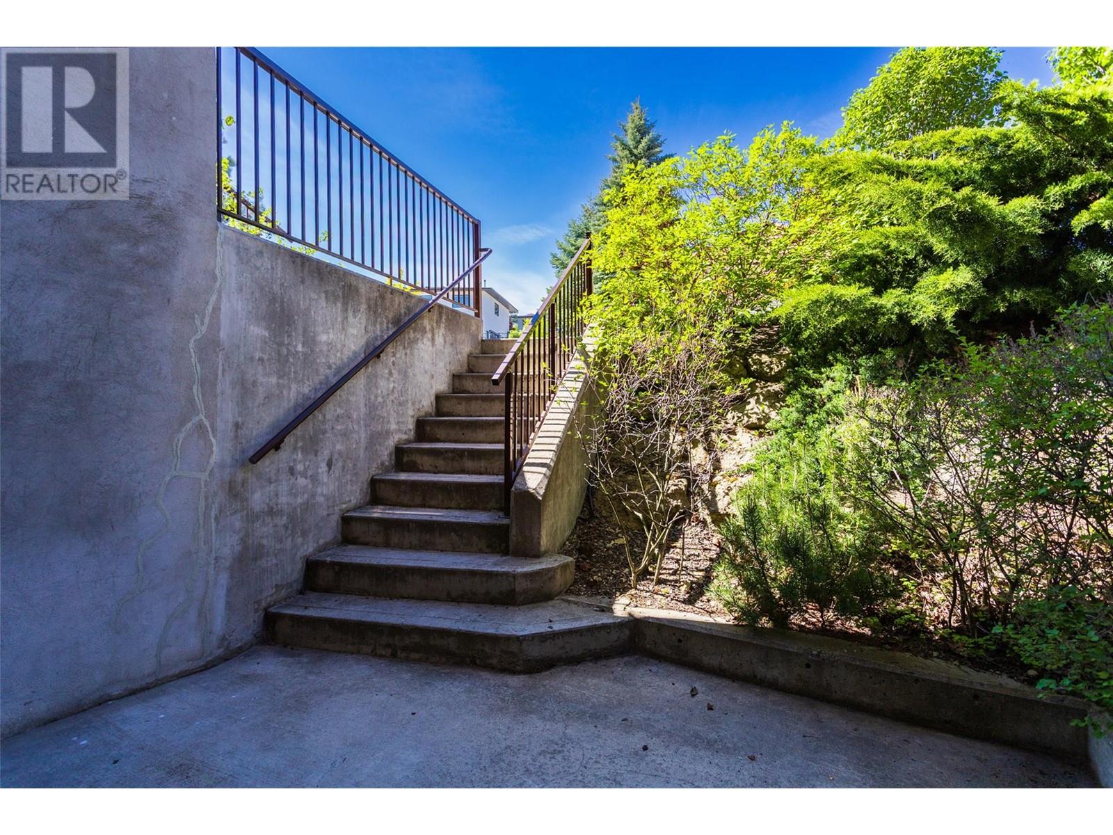 Property at 1795 Country Club Drive Unit# 124 Lot# 47 image 3