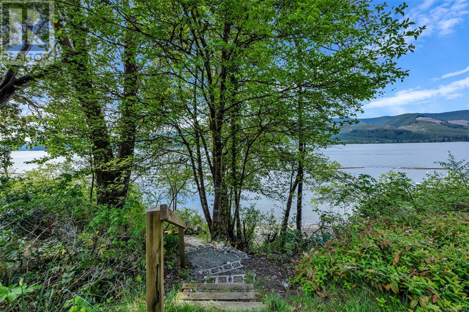 10684 Alder Cres, Youbou, British Columbia  V0R 3E1 - Photo 3 - 997791