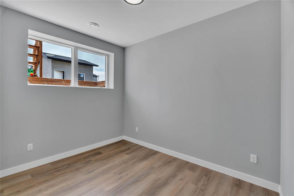 23 Indra Crescent, Winnipeg, Manitoba  R2R 3B4 - Photo 24 - 202509947