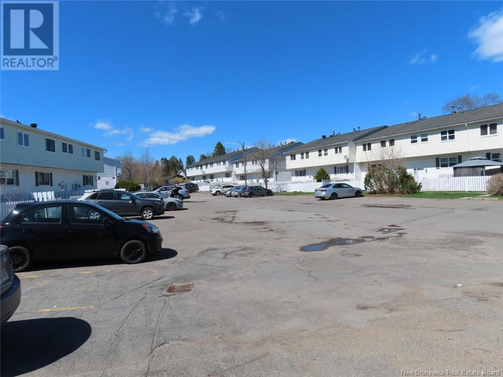 Property at 404 Tartan Street image 5