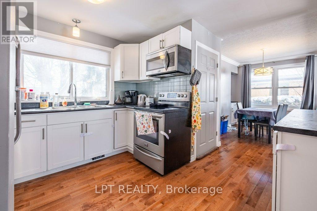 20 Elizabeth Avenue, Kingston, Ontario  K7M 3G8 - Photo 6 - X12127158