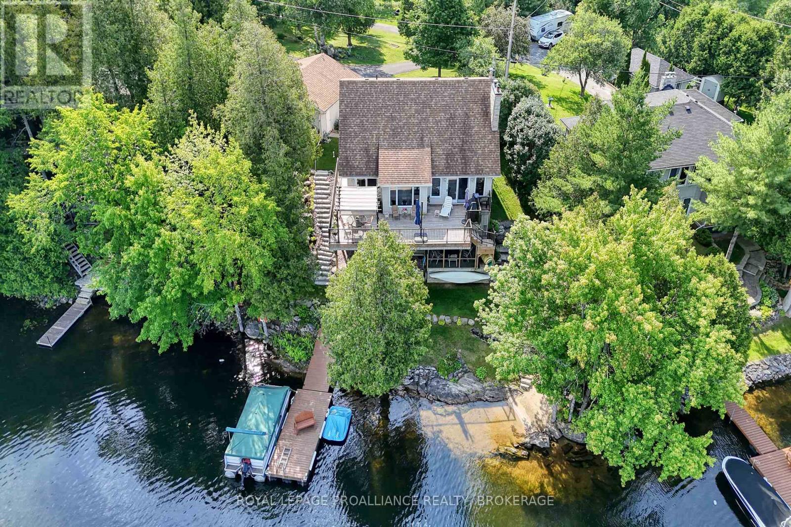 1016 ROCKY SHORE LANE, Frontenac, Ontario