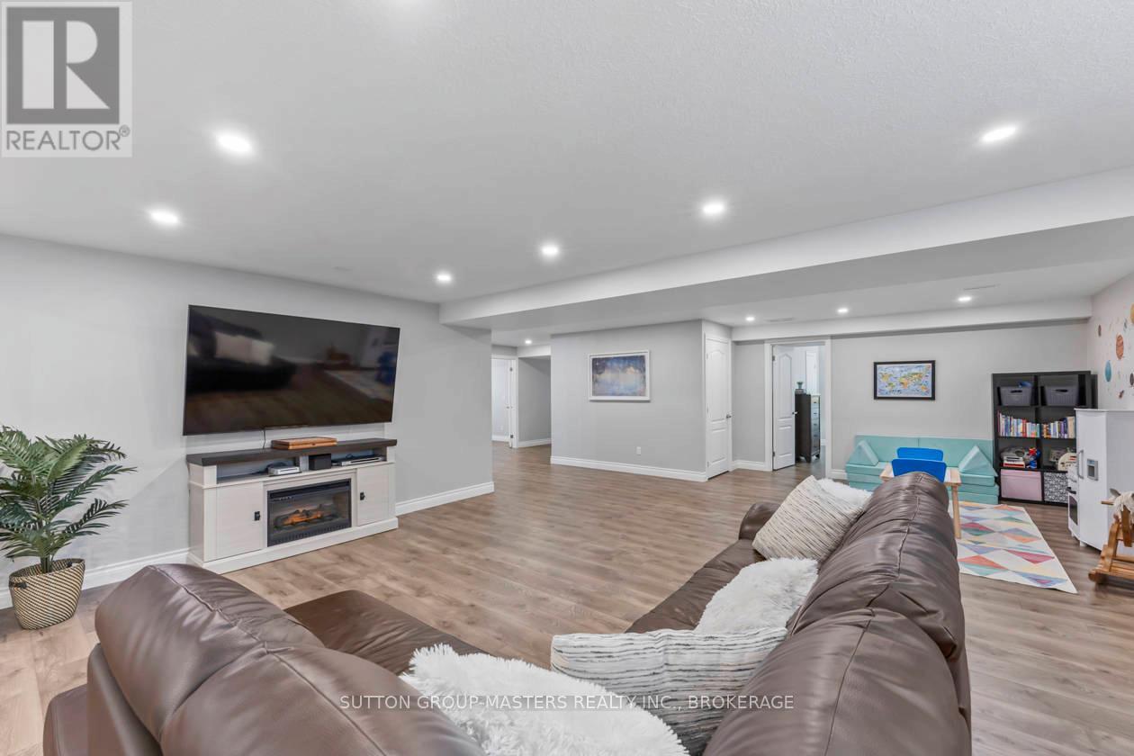 151 Rose Abbey Drive, Kingston, Ontario  K7K 7L9 - Photo 35 - X12129646