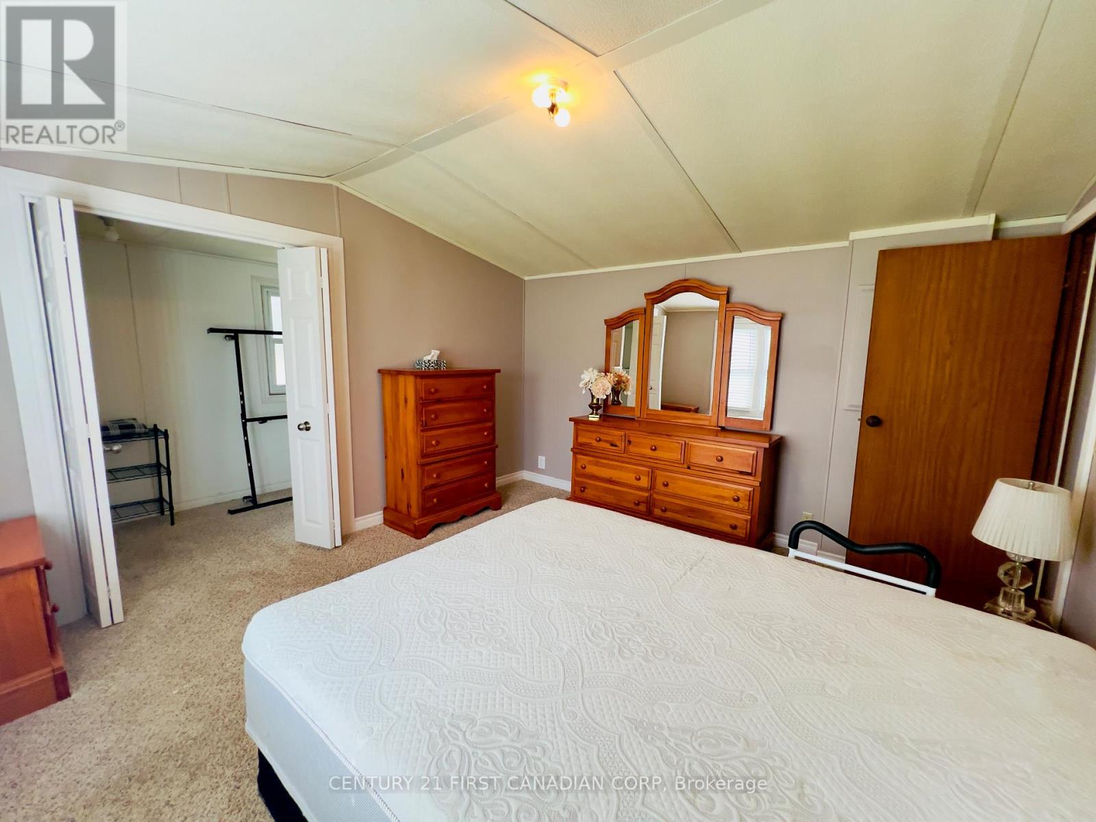 25 - 4899 Plank Line, Bayham (Port Burwell), Ontario  N0J 1T0 - Photo 13 - X12129642