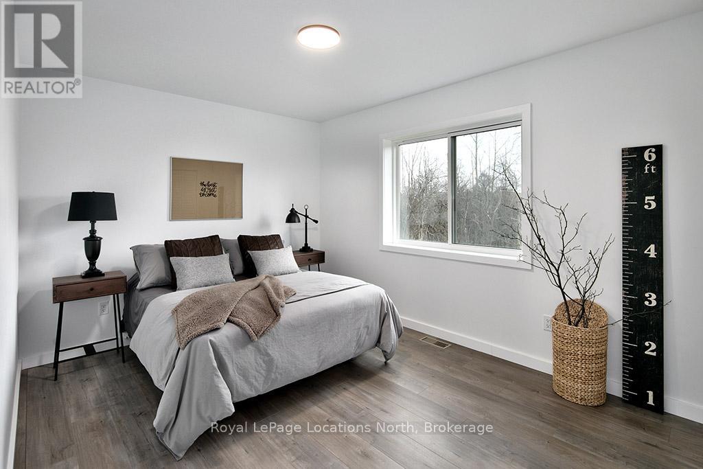 145 St Vincent Crescent, Meaford, Ontario  N4L 1W7 - Photo 14 - X12121411