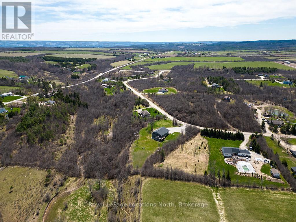 145 St Vincent Crescent, Meaford, Ontario  N4L 1W7 - Photo 31 - X12121411