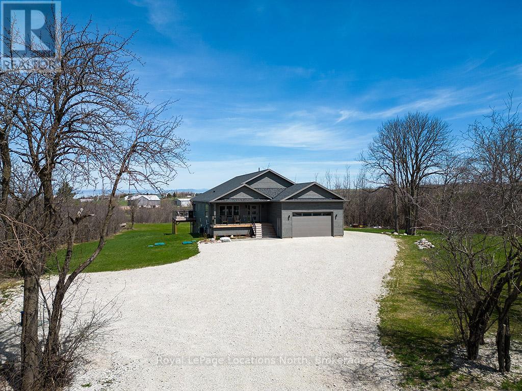 145 St Vincent Crescent, Meaford, Ontario  N4L 1W7 - Photo 2 - X12121411