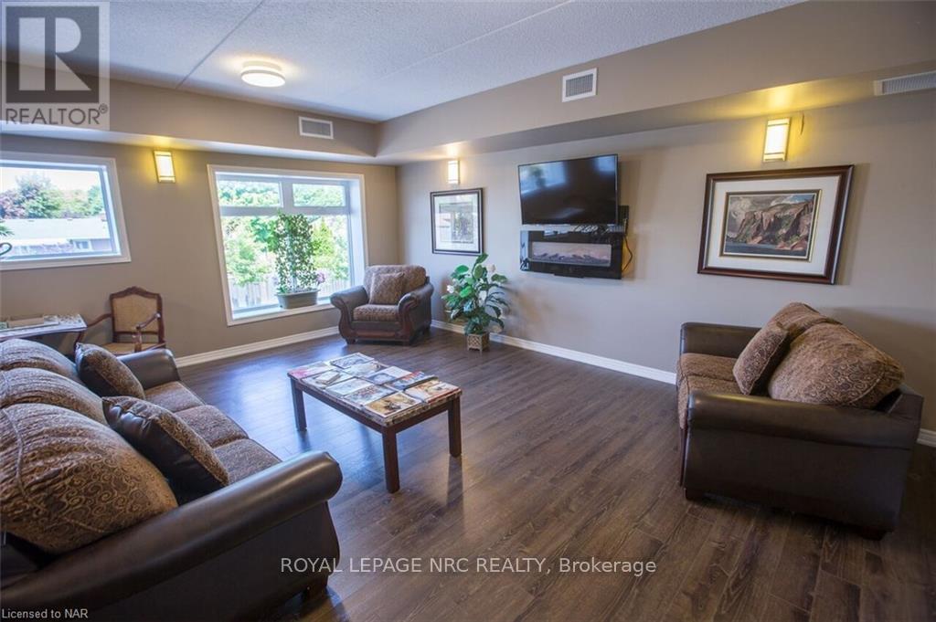 102 - 4644 Pettit Avenue, Niagara Falls, Ontario  L2E 6L4 - Photo 22 - X12129612