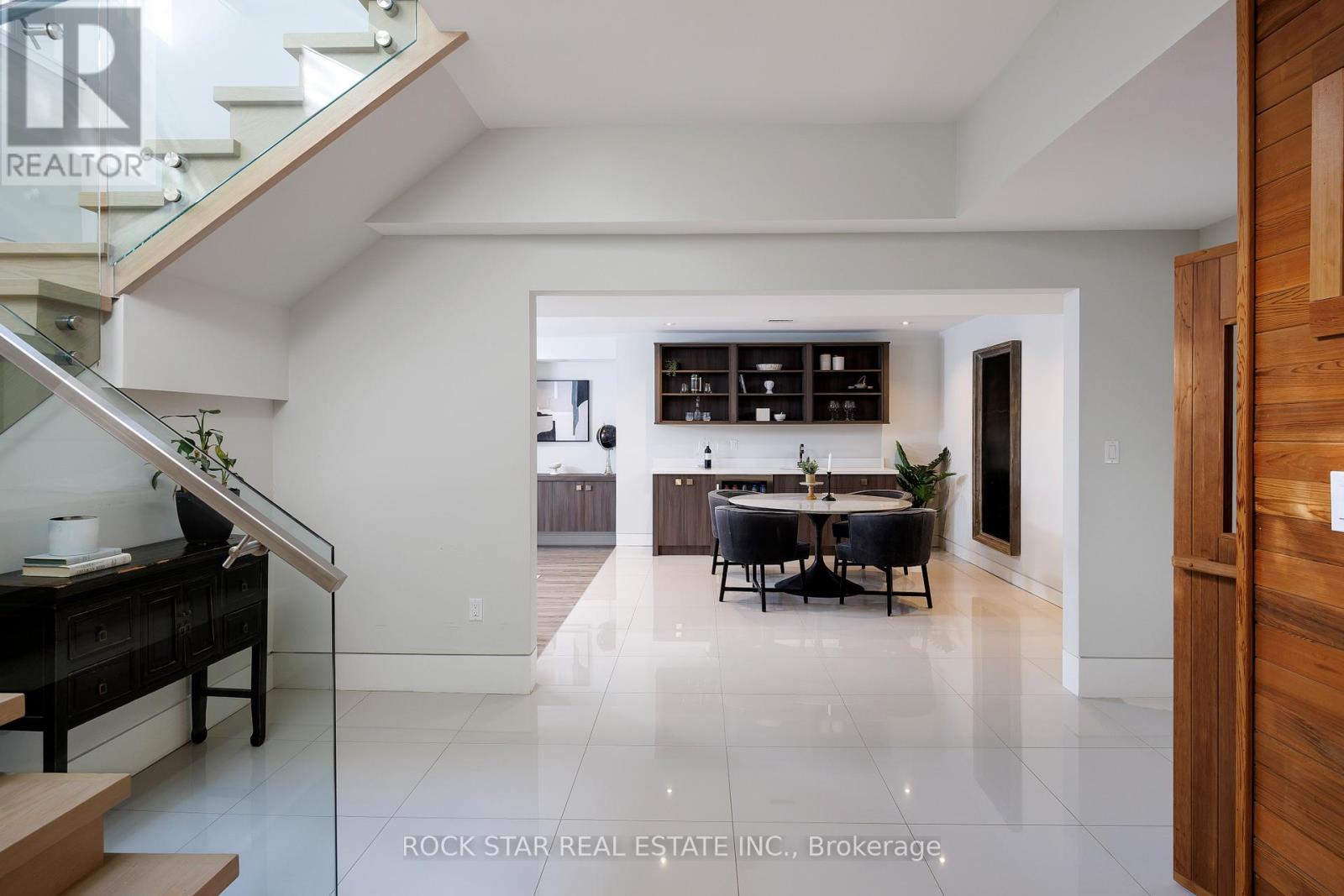 539 Jeanette Drive, Oakville (Wo West), Ontario  L6K 1M9 - Photo 33 - W12129474