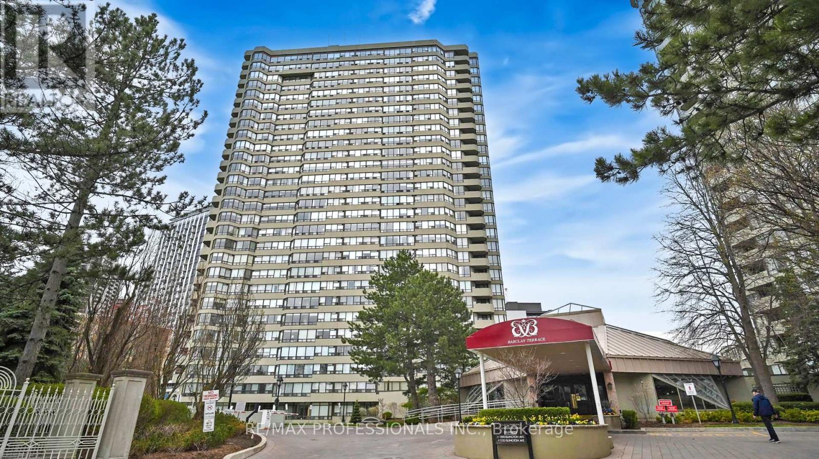 408 - 1300 Islington Avenue, Toronto, Ontario  M9A 5C4 - Photo 2 - W12126840