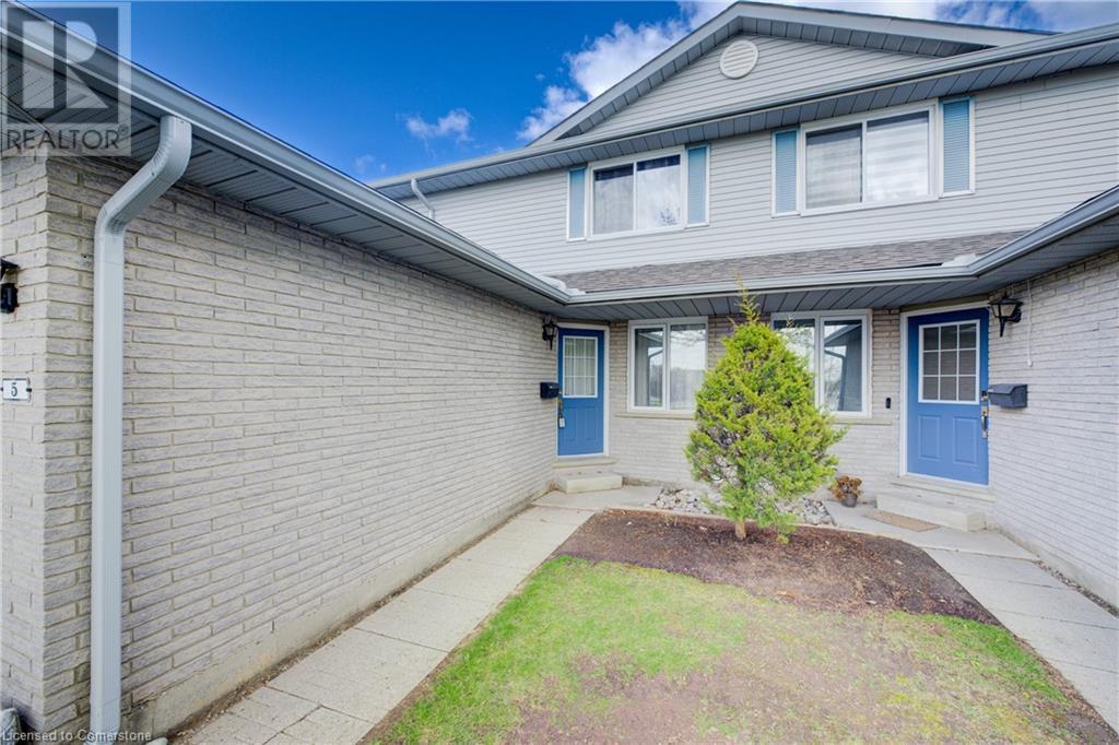 Property at 395 KINGSCOURT Drive Unit# 5 image 2