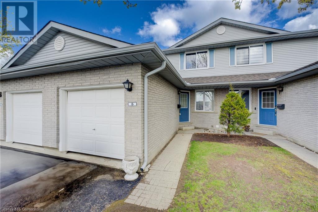 395 KINGSCOURT Drive Unit# 5, Waterloo, Ontario
