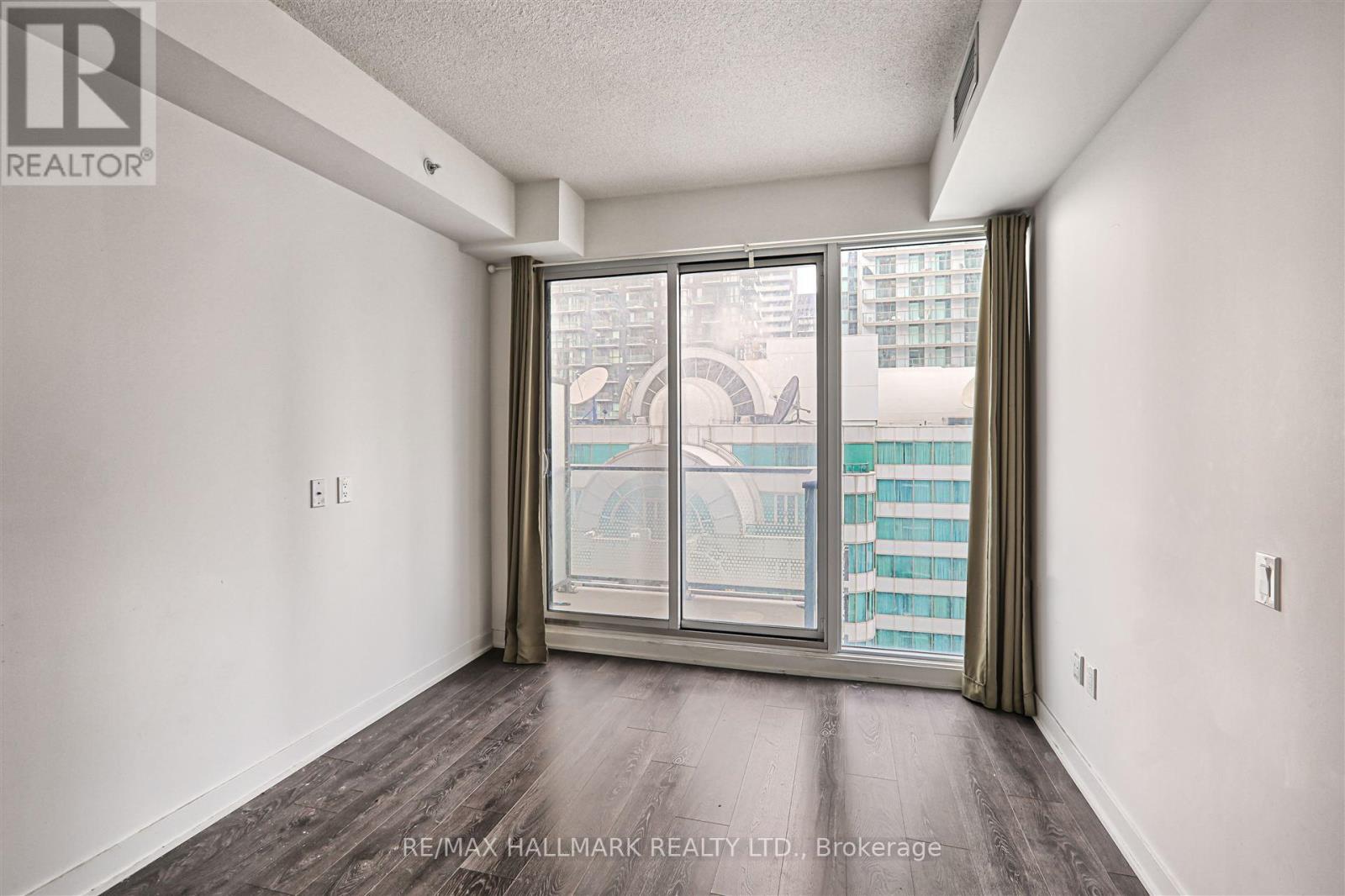 2507 - 125 Blue Jays Way, Toronto, Ontario  M5V 0L7 - Photo 14 - C12129635