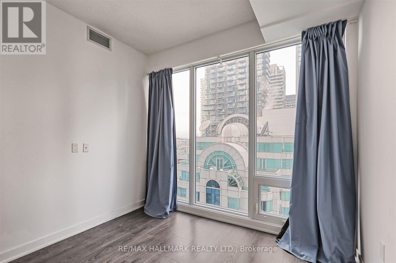 2507 - 125 Blue Jays Way, Toronto, Ontario  M5V 0L7 - Photo 22 - C12129635