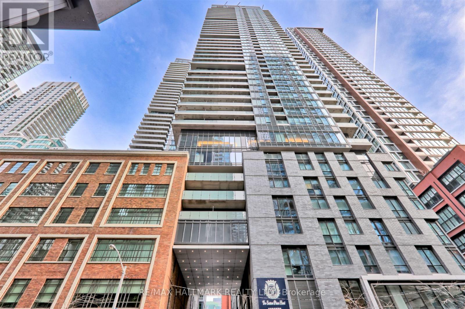 2507 - 125 Blue Jays Way, Toronto, Ontario  M5V 0L7 - Photo 3 - C12129635