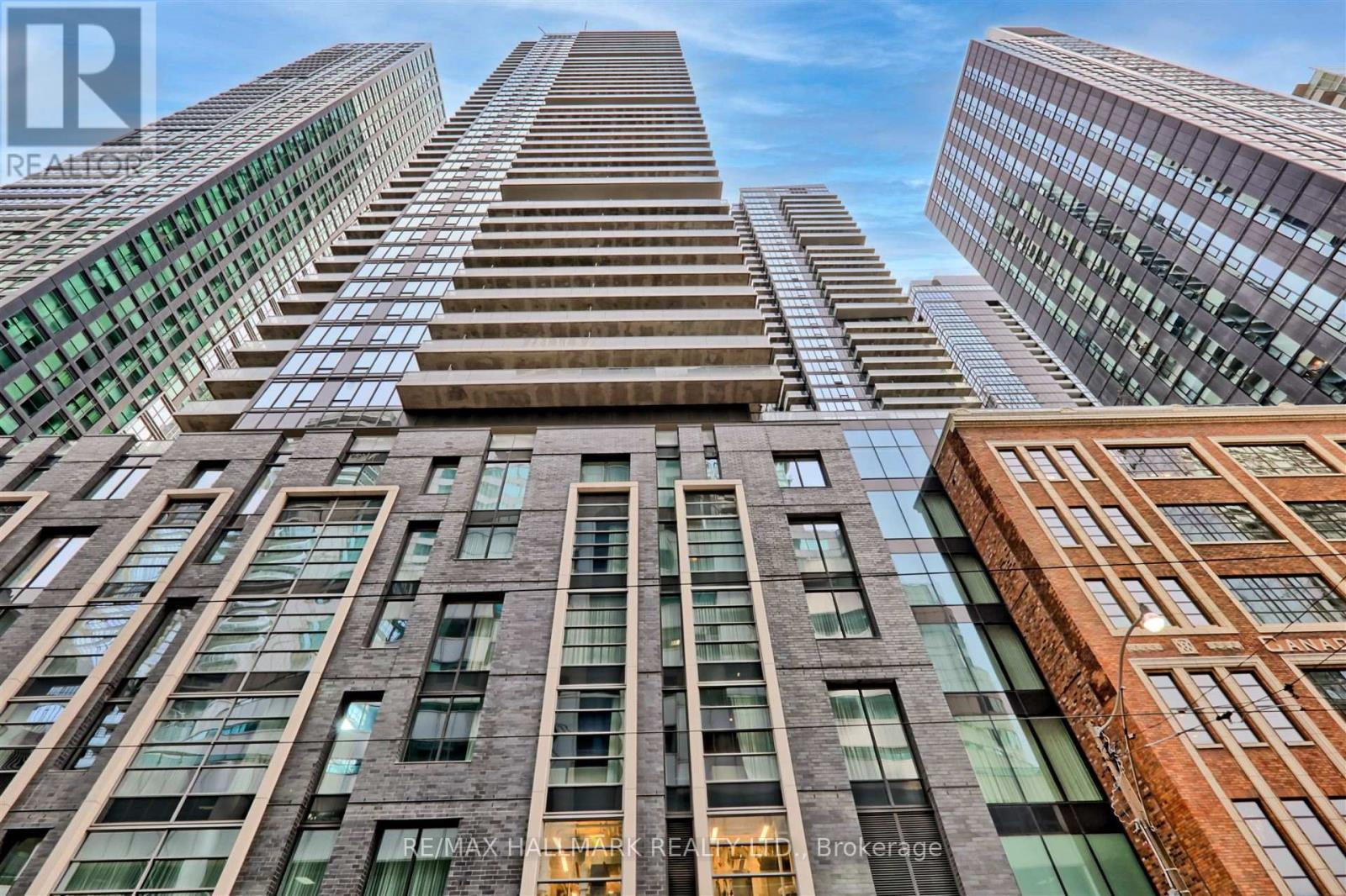 2507 - 125 Blue Jays Way, Toronto, Ontario  M5V 0L7 - Photo 4 - C12129635