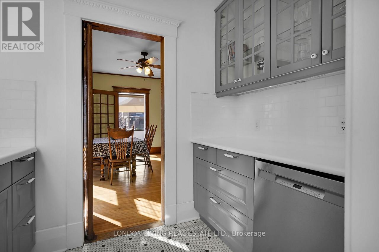 Photo 10 of 49 for 236 Ridout Street S