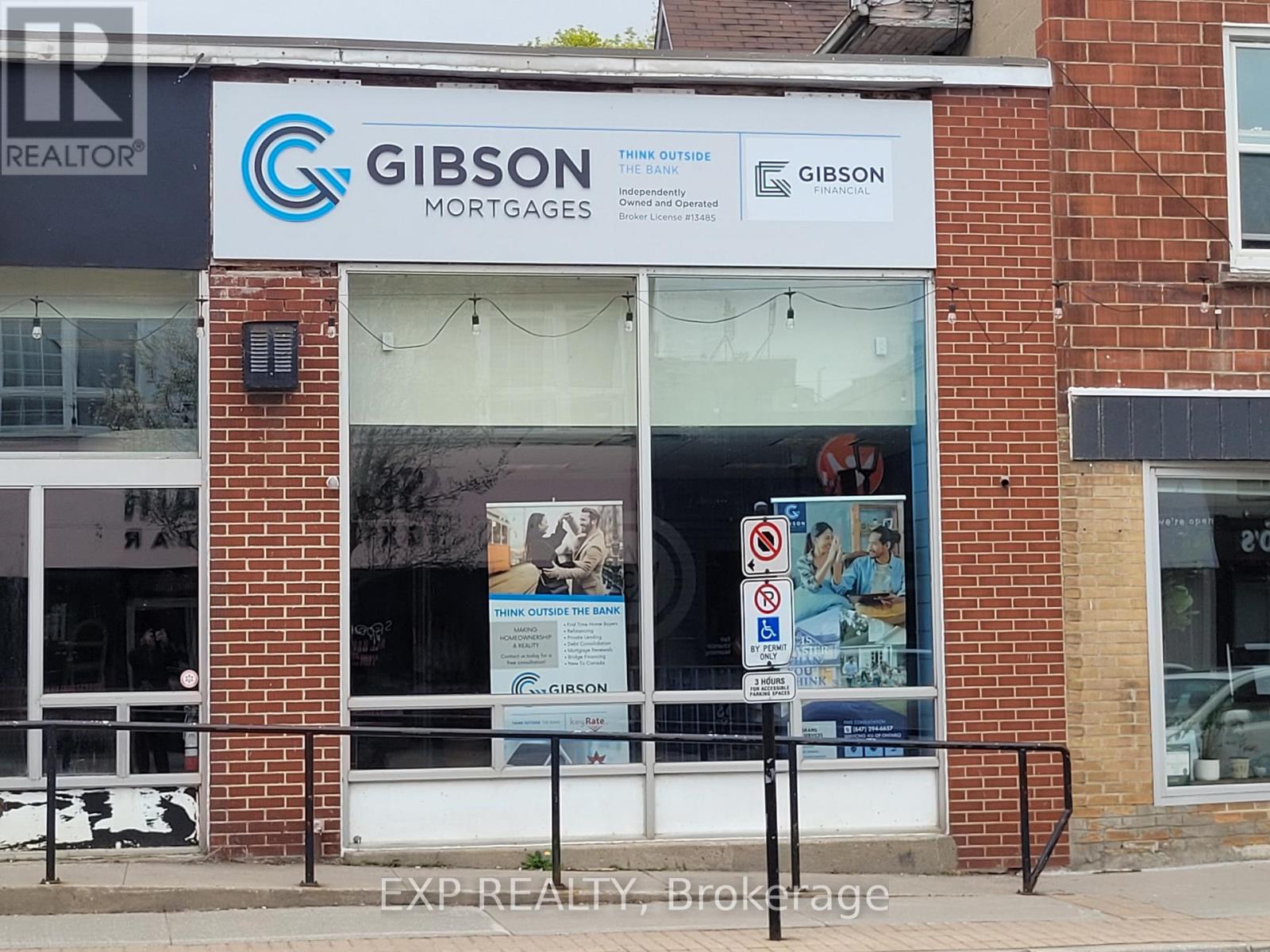 1 - 258 Main Street S, Newmarket, Ontario  L3Y 3Z5 - Photo 2 - N12129607