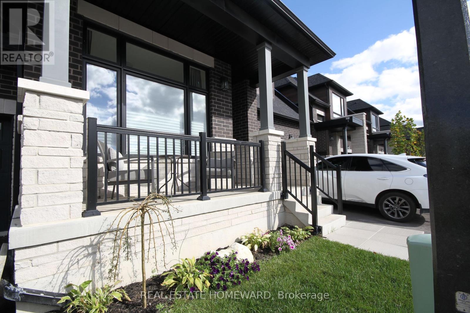 11 Lois Torrance Trail, Uxbridge, Ontario  L9P 0R9 - Photo 4 - N12116395