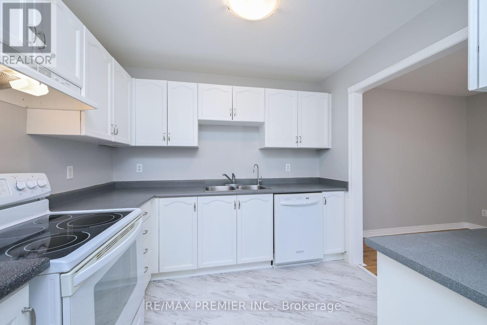 1 Violet Street, Barrie, Ontario  L4N 9N1 - Photo 5 - S12129615