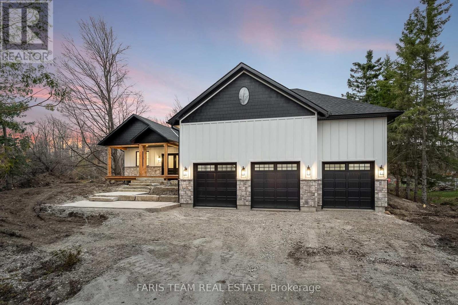 Property at 262 LAKESHORE ROAD W image 1
