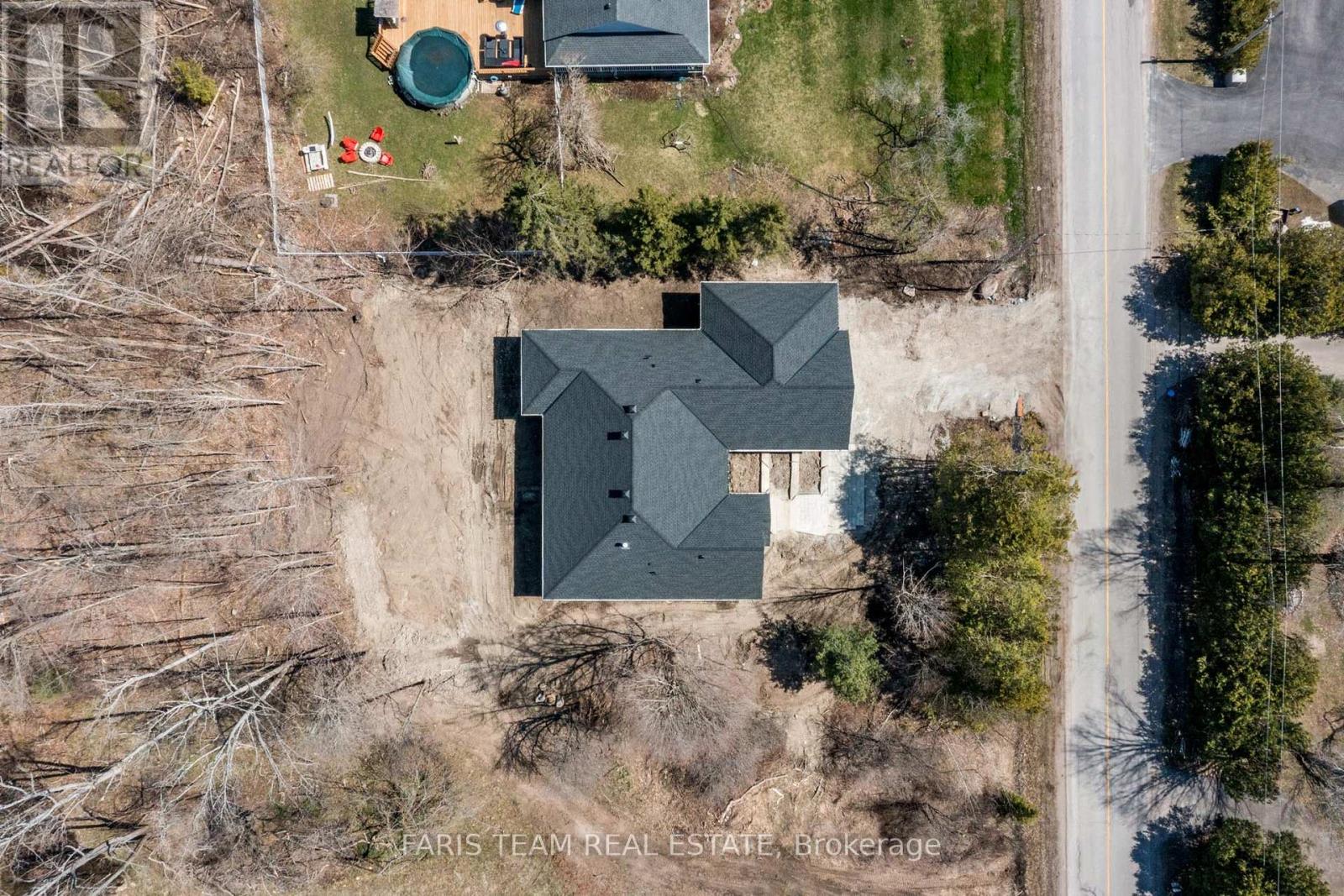 262 Lakeshore Road W, Oro-Medonte, Ontario  L4N 3B7 - Photo 30 - S12129625