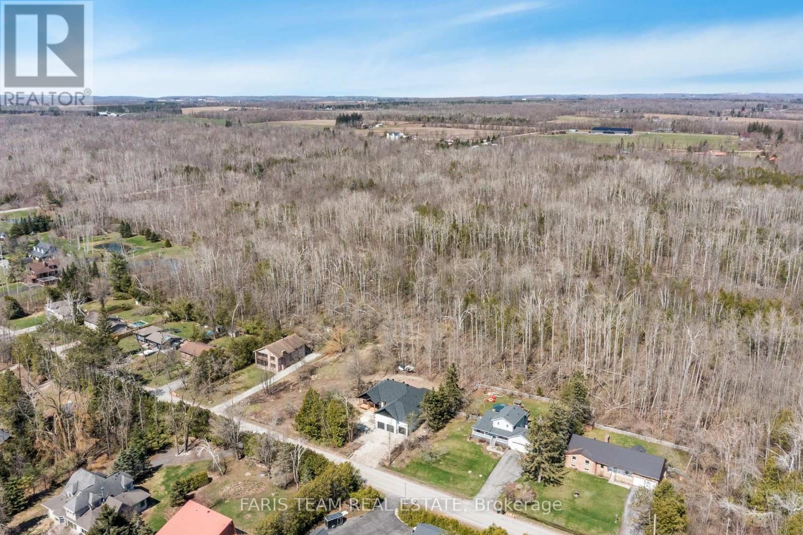 262 Lakeshore Road W, Oro-Medonte, Ontario  L4N 3B7 - Photo 31 - S12129625
