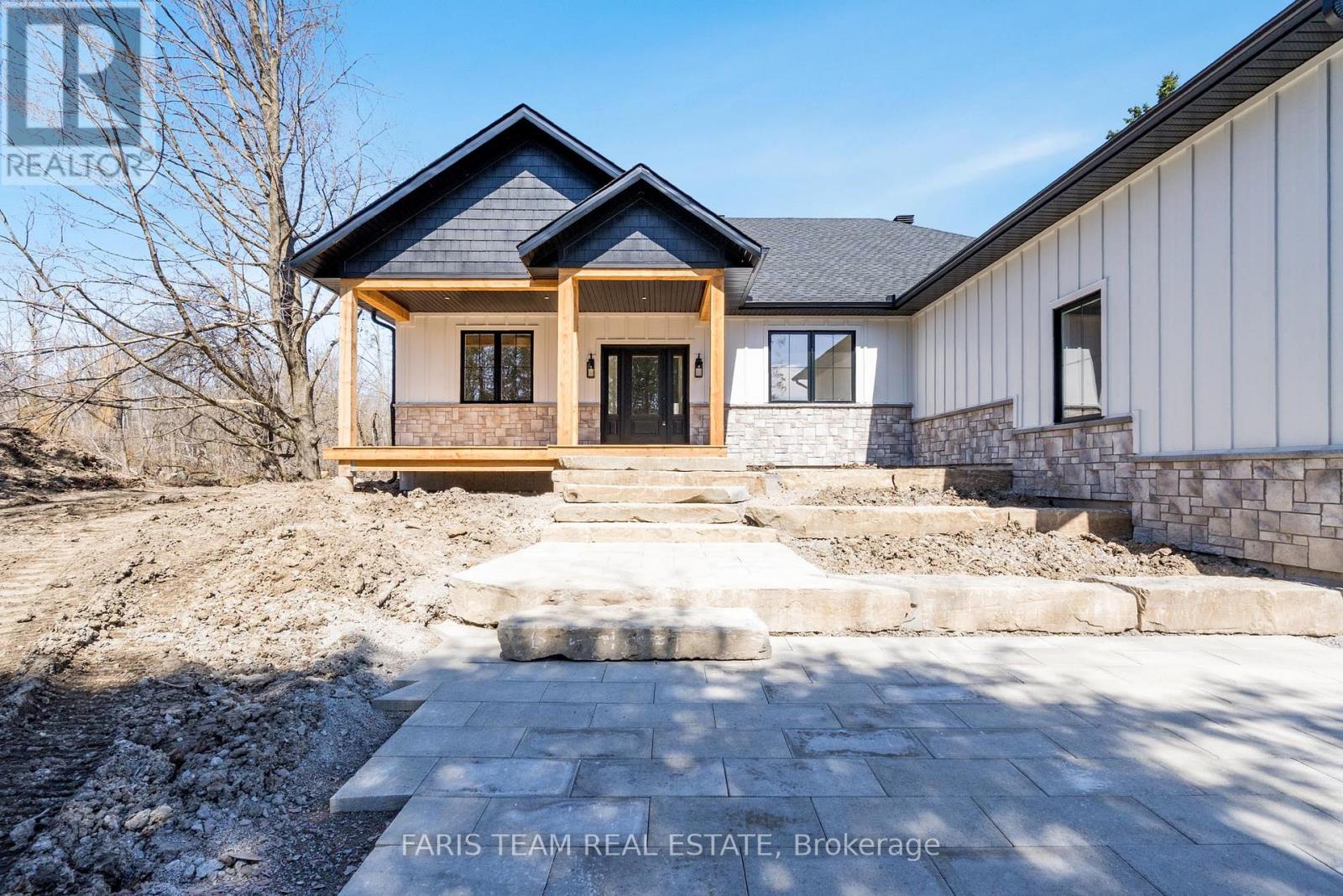 Property at 262 LAKESHORE ROAD W image 4