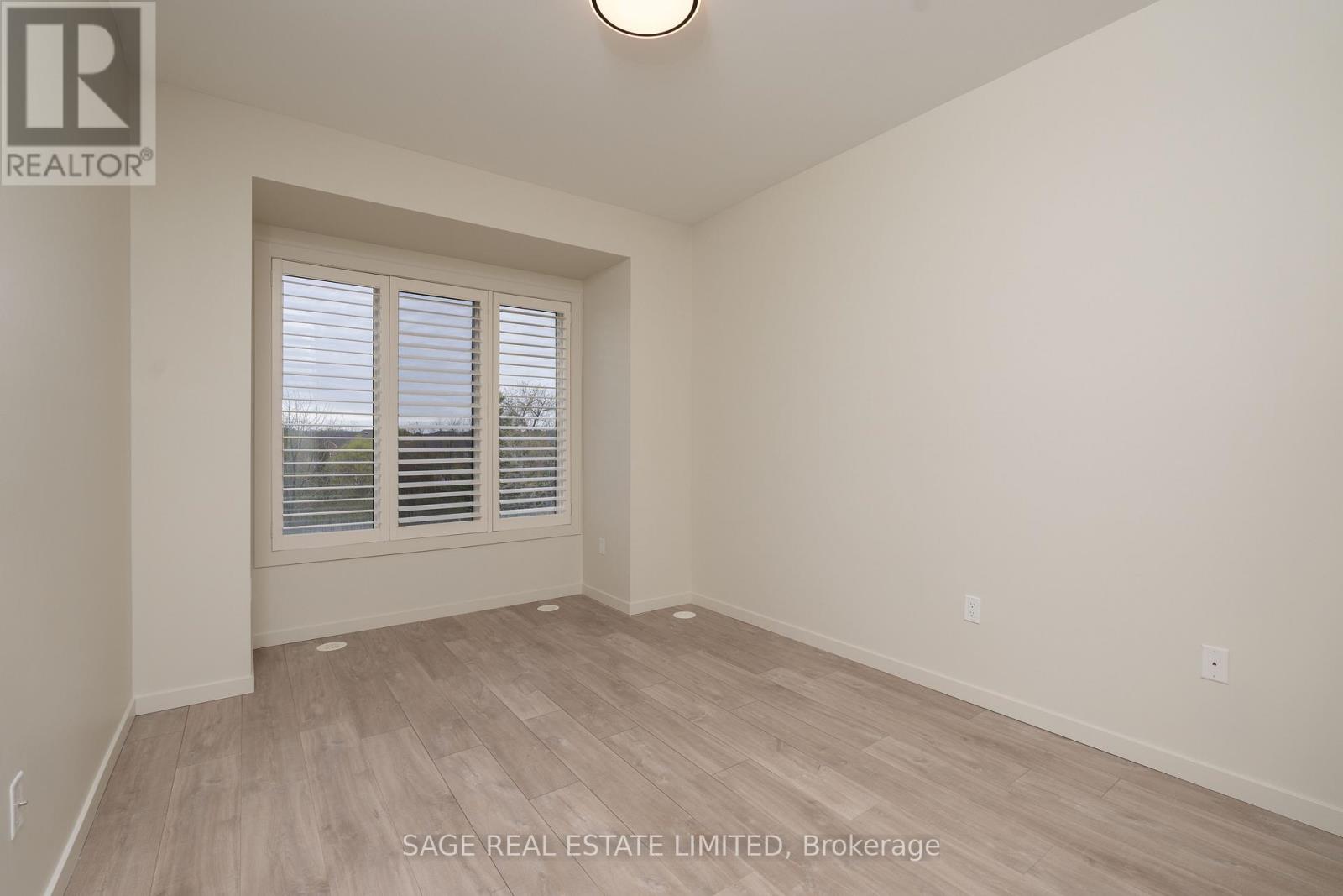 222 Vellwood Common, Oakville, Ontario  L6L 0E8 - Photo 11 - W12128806