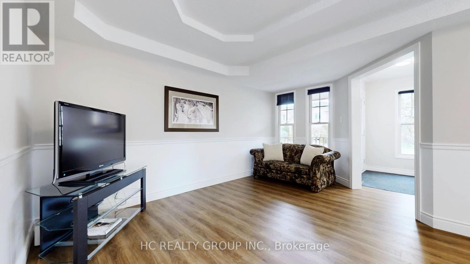 6391 Amber Glen Drive, Mississauga, Ontario  L5N 7V9 - Photo 5 - W12129620