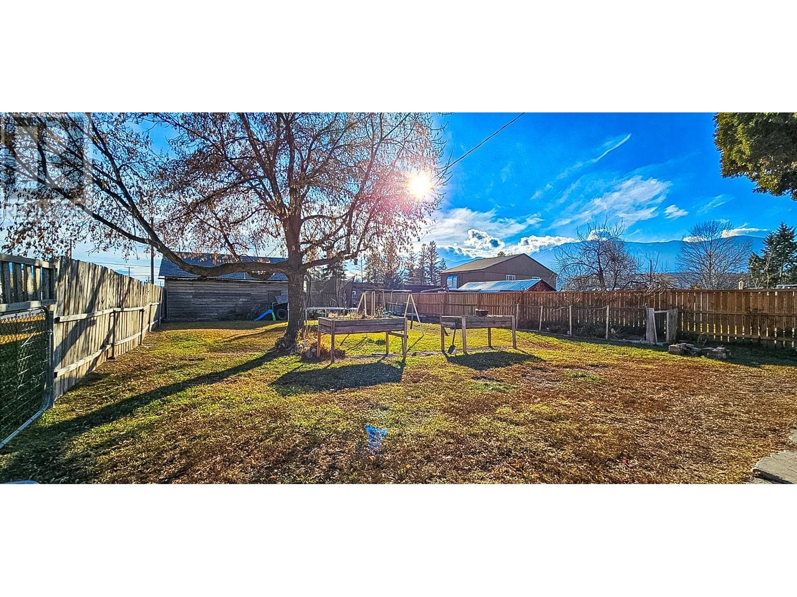 4966 Luck Avenue, Canal Flats, British Columbia  V0B 1B0 - Photo 28 - 10346432