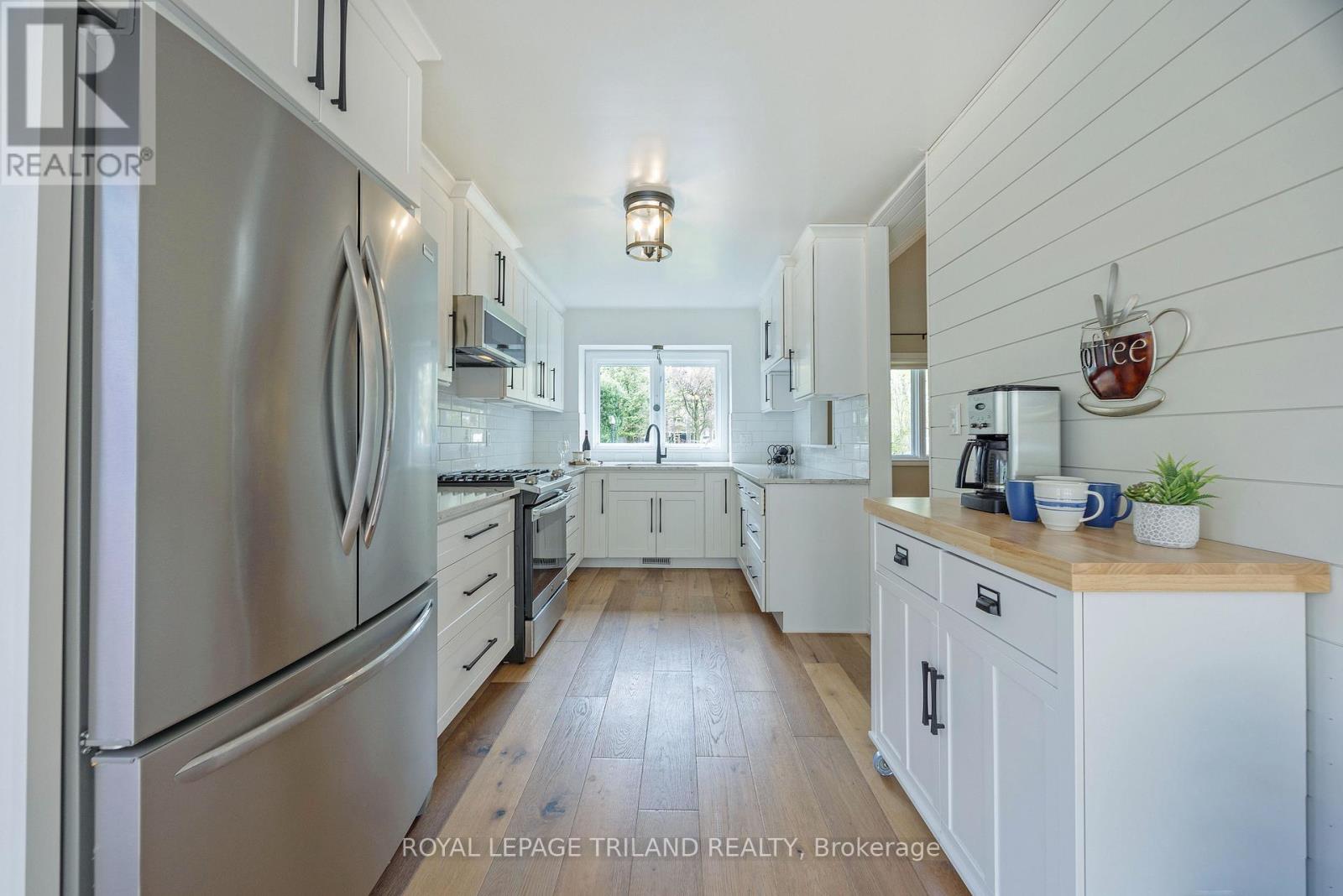 37412 Lake Line, Southwold, Ontario  N5L 1J1 - Photo 11 - X12129732