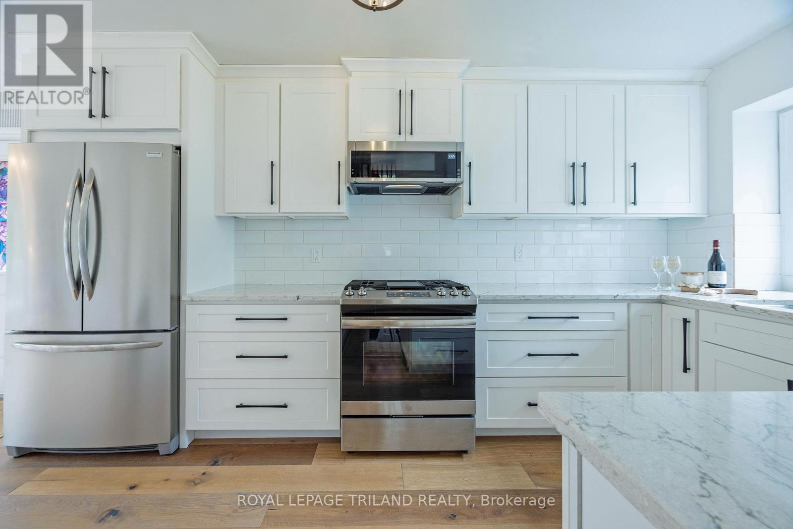 37412 Lake Line, Southwold, Ontario  N5L 1J1 - Photo 13 - X12129732