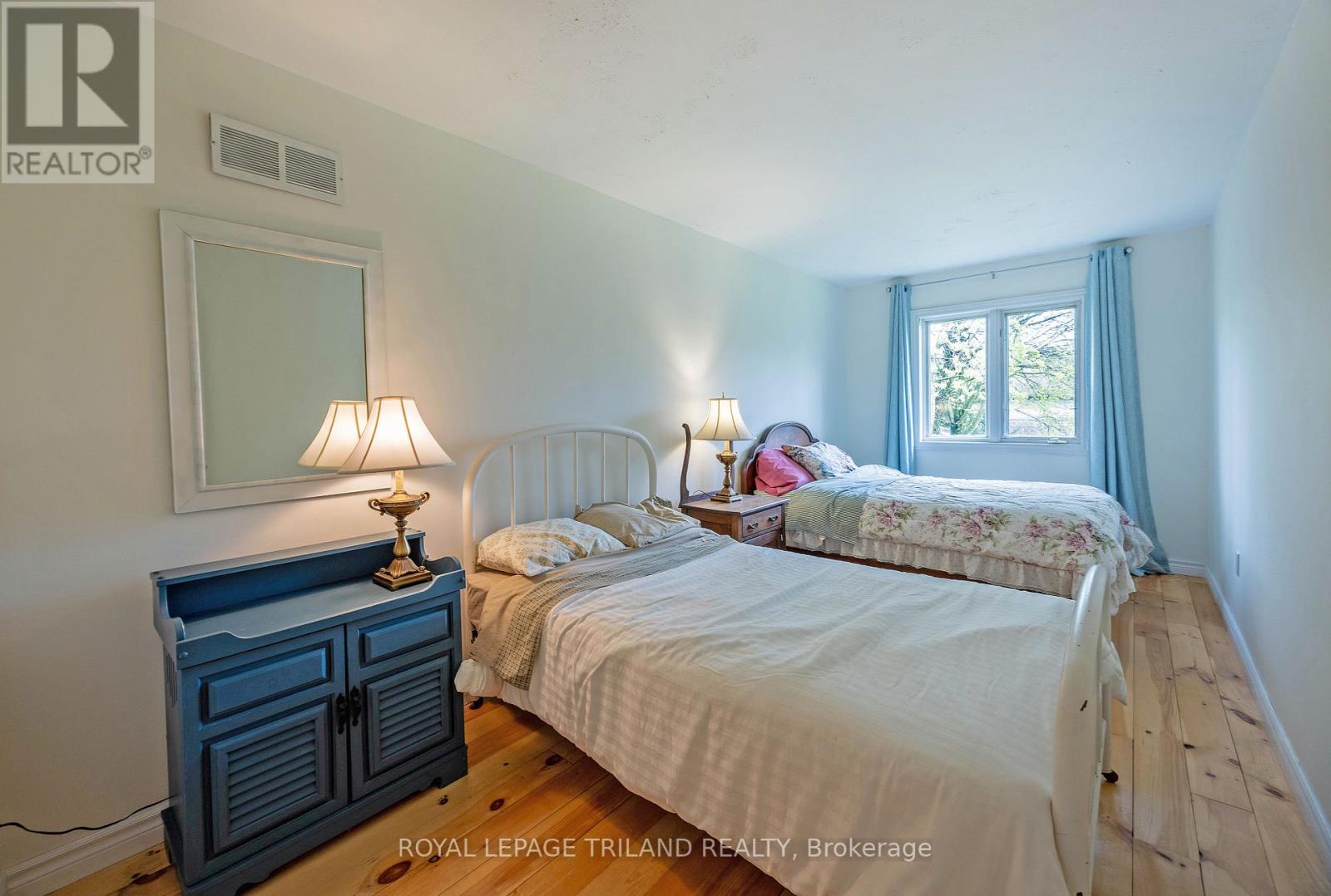 37412 Lake Line, Southwold, Ontario  N5L 1J1 - Photo 24 - X12129732