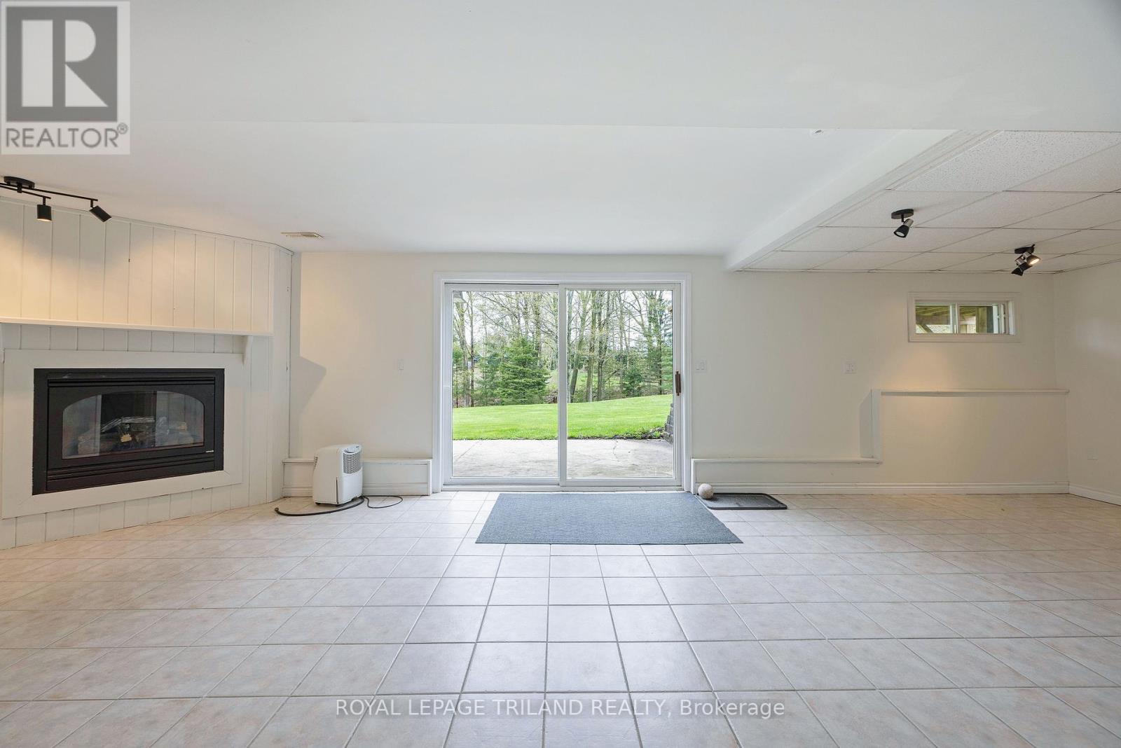 37412 Lake Line, Southwold, Ontario  N5L 1J1 - Photo 32 - X12129732