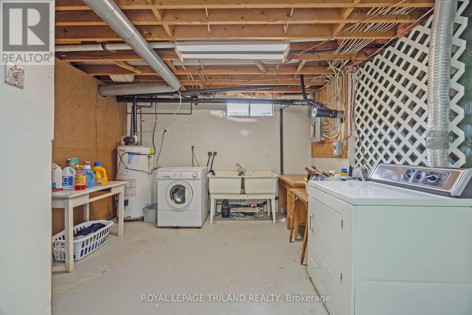 37412 Lake Line, Southwold, Ontario  N5L 1J1 - Photo 36 - X12129732
