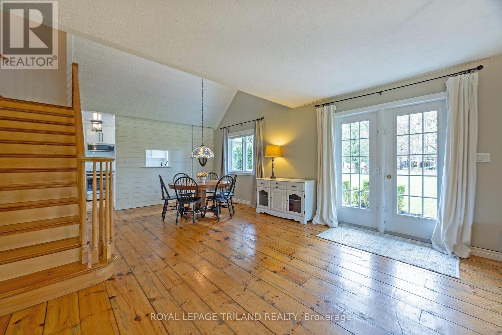 37412 Lake Line, Southwold, Ontario  N5L 1J1 - Photo 7 - X12129732