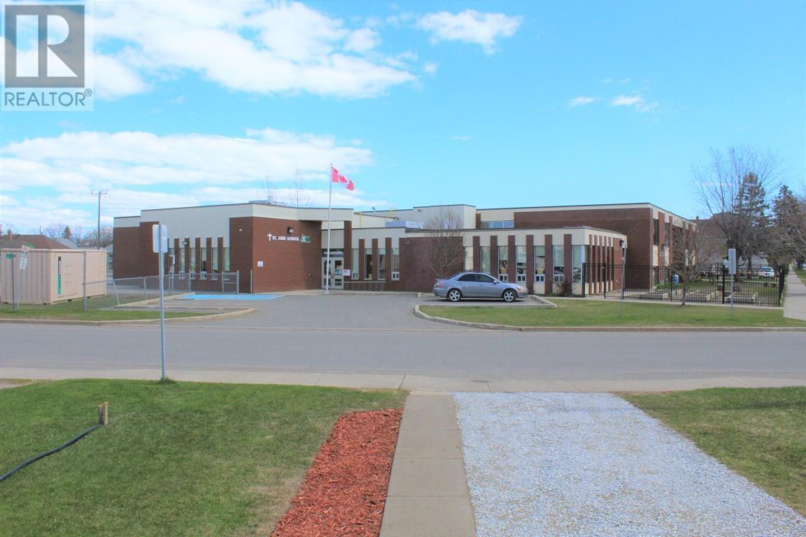 605 Prince Arthur Blvd, Thunder Bay, Ontario  P7C 3M6 - Photo 20 - TB251032