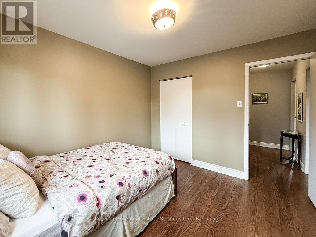 2086 Thornlea Drive, Oakville (Br Bronte), Ontario  L6L 1K6 - Photo 20 - W12129721