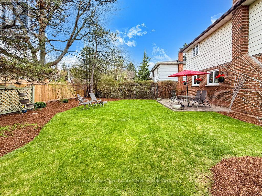 2086 Thornlea Drive, Oakville (Br Bronte), Ontario  L6L 1K6 - Photo 29 - W12129721