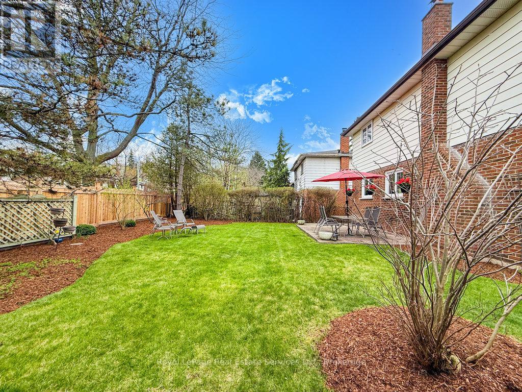 2086 Thornlea Drive, Oakville (Br Bronte), Ontario  L6L 1K6 - Photo 38 - W12129721