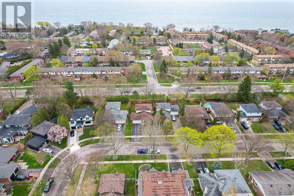 2086 Thornlea Drive, Oakville (Br Bronte), Ontario  L6L 1K6 - Photo 40 - W12129721