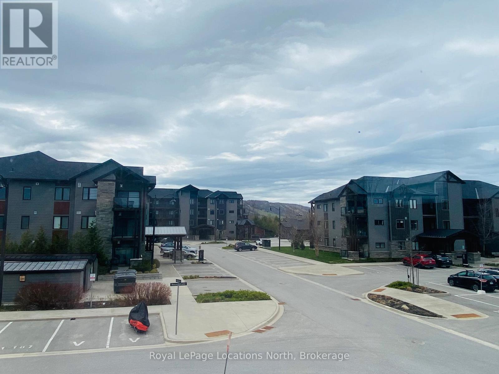 207 - 11 Beausoleil Lane, Blue Mountains, Ontario  L9Y 0Y5 - Photo 34 - X12129730