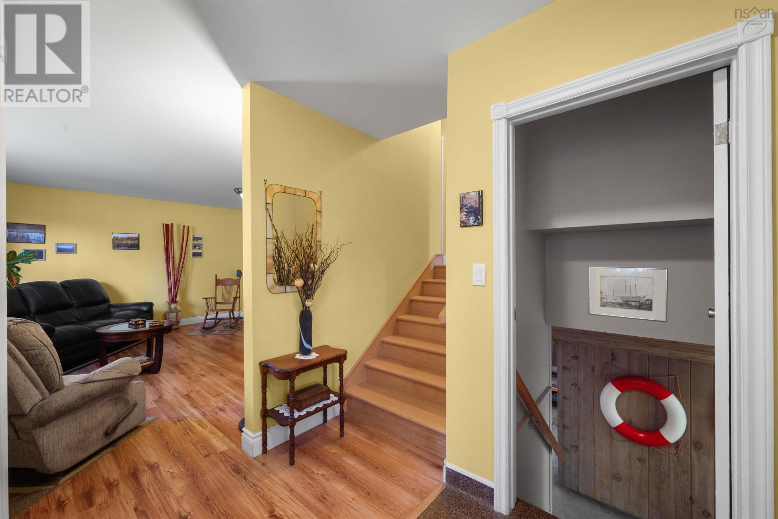 Property at 206 Lakeview Road image 4