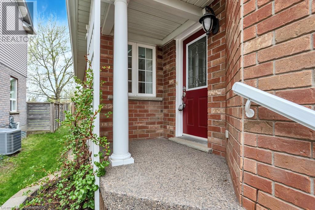 430 Eastbridge Boulevard, Waterloo, Ontario  N2K 3Y3 - Photo 3 - 40725239